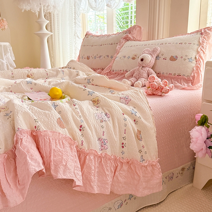 91家纺网 家纺一手货源 找家纺 韩约家纺 2026新款法式大花边泡芙棉床单款夏凉被空调被被套四件套 甜心kitty