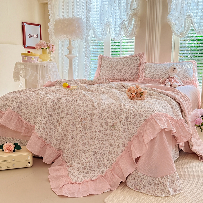 91家纺网 家纺一手货源 找家纺 韩约家纺 2026新款法式大花边泡芙棉床单款夏凉被空调被被套四件套 花涧