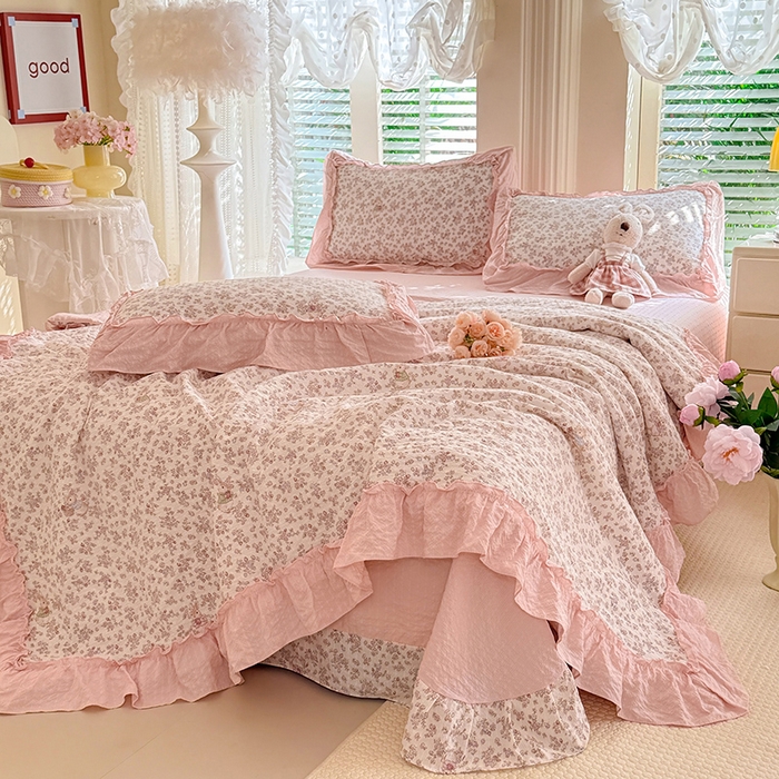 91家纺网 家纺一手货源 找家纺 韩约家纺 2026新款法式大花边泡芙棉床单款夏凉被空调被被套四件套 花涧