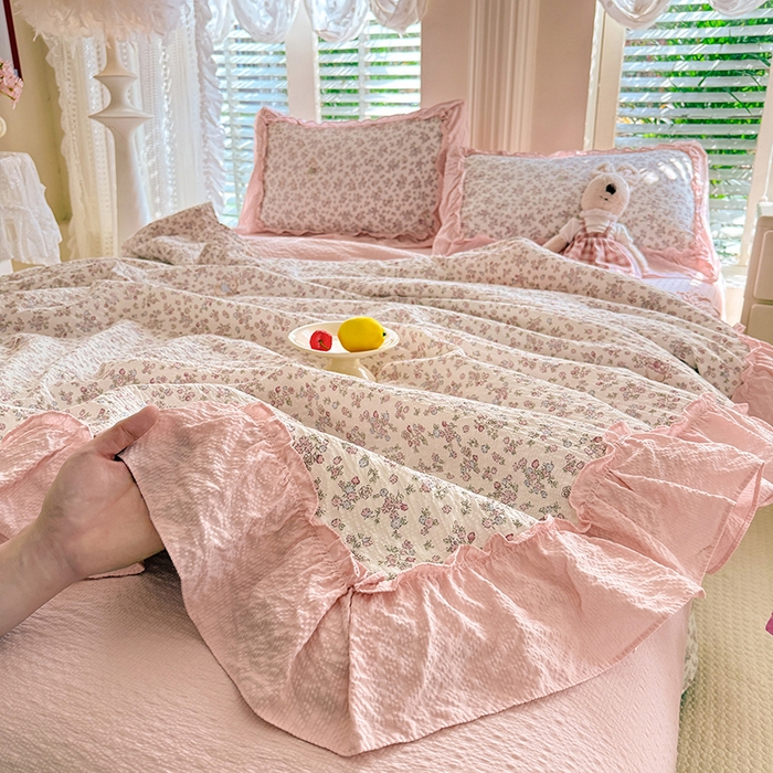 91家纺网 家纺一手货源 找家纺 韩约家纺 2026新款法式大花边泡芙棉床单款夏凉被空调被被套四件套 花涧