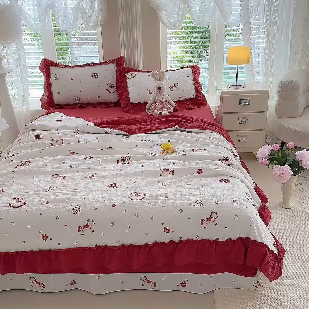 91家纺网 家纺一手货源 找家纺 韩约家纺 2026新款法式大花边泡芙棉床单款夏凉被空调被被套四件套 马上鸿运