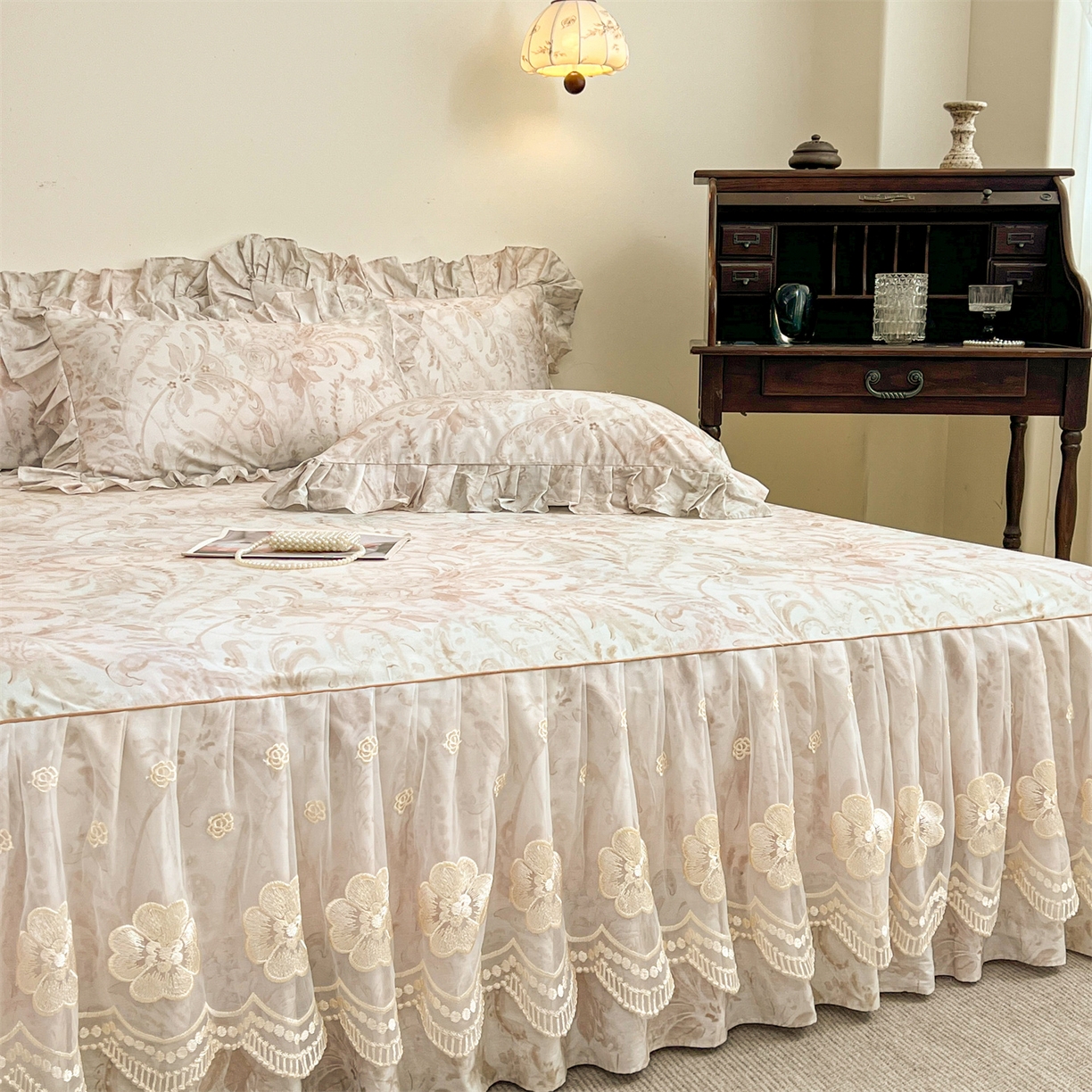 91家纺网 家纺一手货源 找家纺 宜凡家纺 2026新款全棉数码印花单层床裙②号系列四件套 禾暮