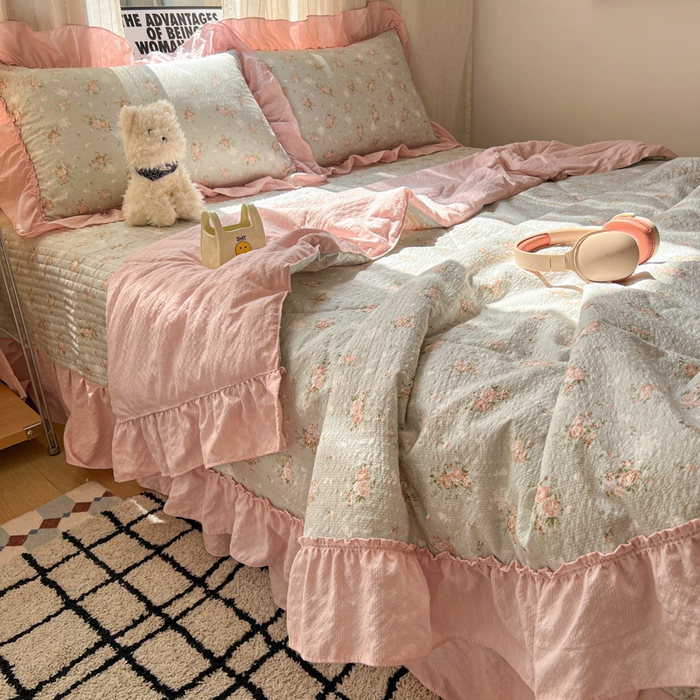 91家纺网 家纺一手货源 找家纺 梵希雅 2026新款床盖款花边夏被四件套 绿蔷薇