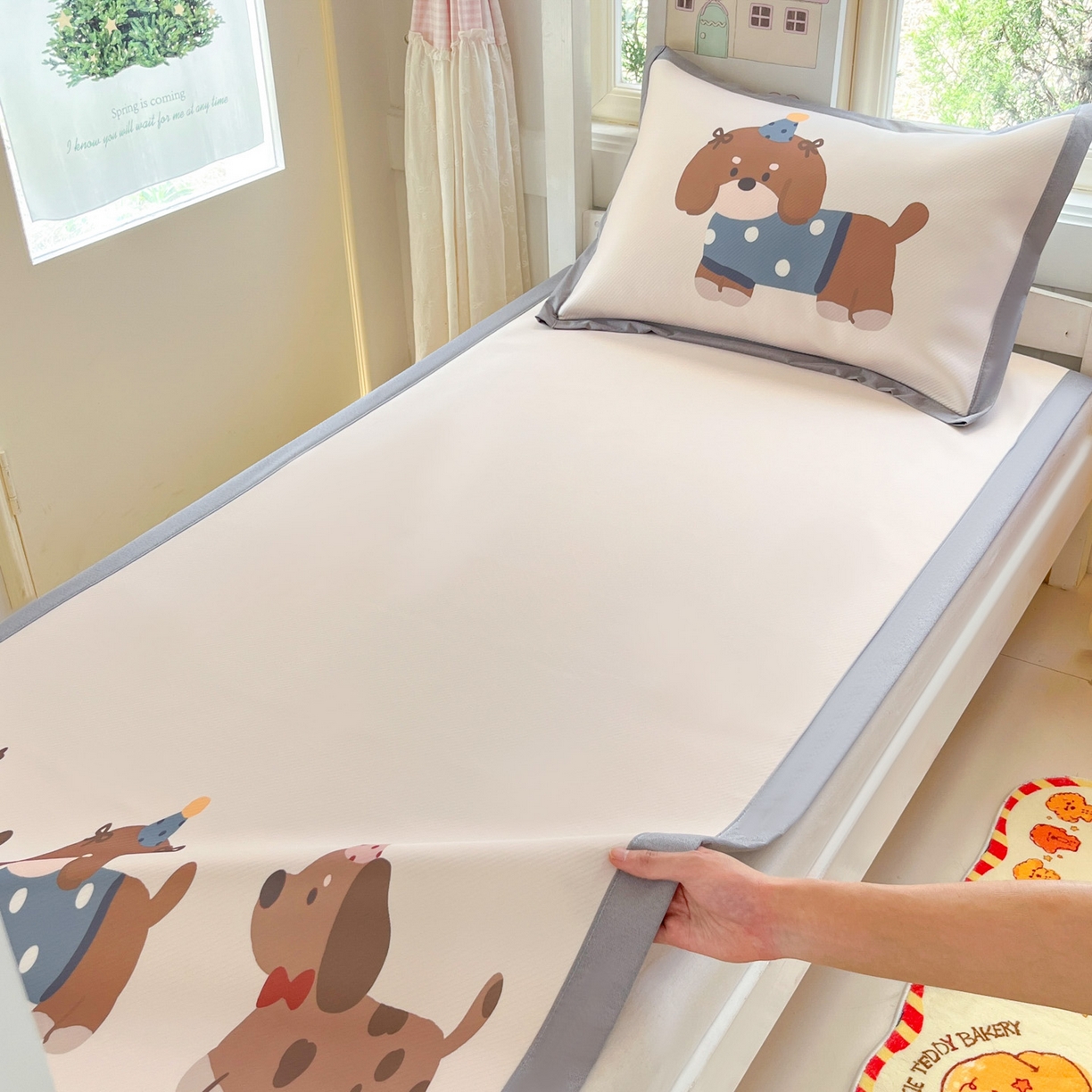 91家纺网 家纺一手货源 找家纺 川悦生活 2026新款凉豆豆大阪卡通学生床凉席席子凉席 咖啡小狗