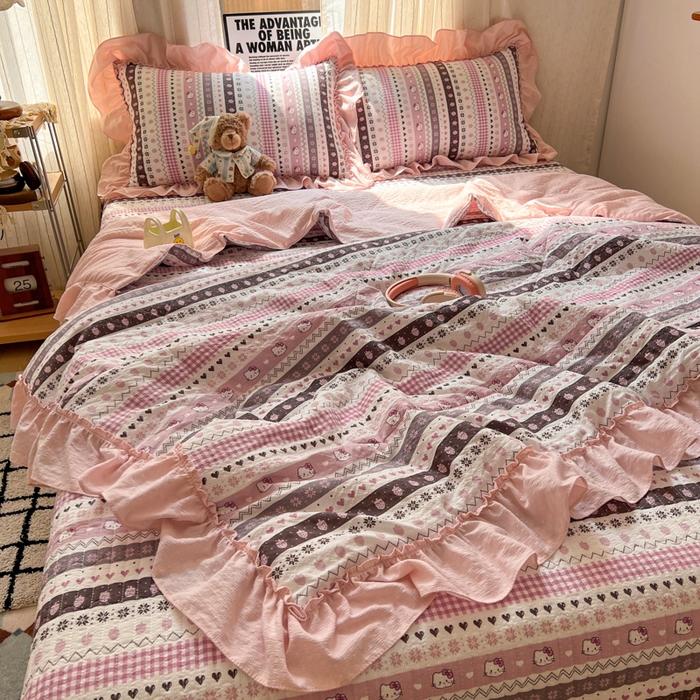 91家纺网 家纺一手货源 找家纺 梵希雅 2026新款床盖款花边夏被四件套 猫咪集