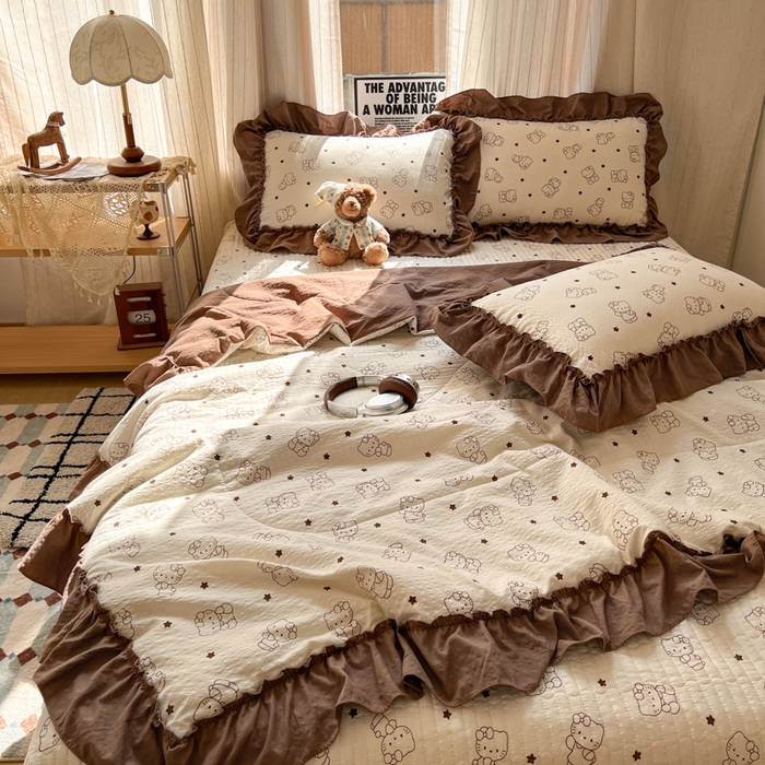 91家纺网 家纺一手货源 找家纺 梵希雅 2026新款床盖款花边夏被四件套 描线小猫