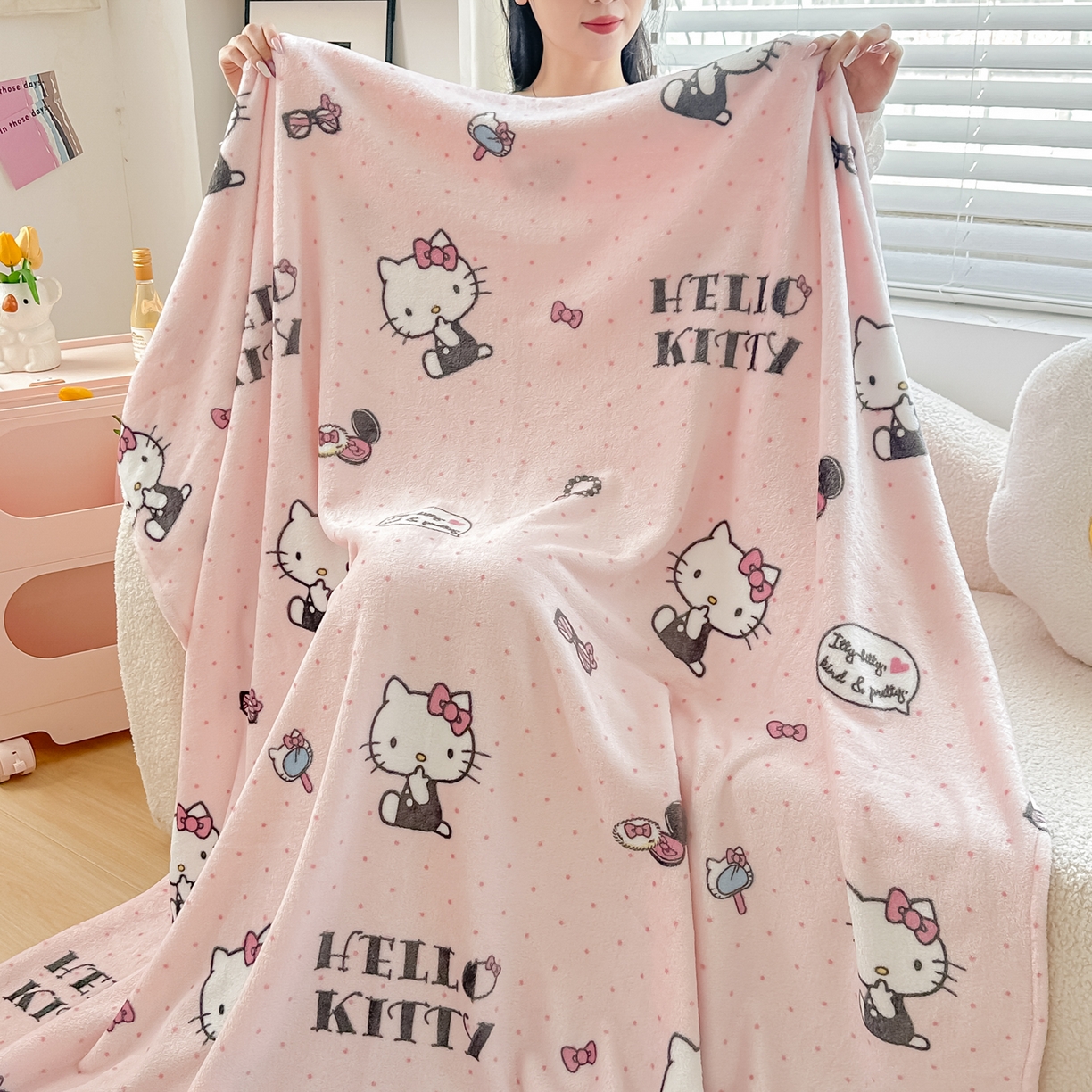 91家纺网 家纺一手货源 找家纺 博雅 2026新款三丽鸥小版牛奶绒盖毯午睡毯 小版-美妆KT猫