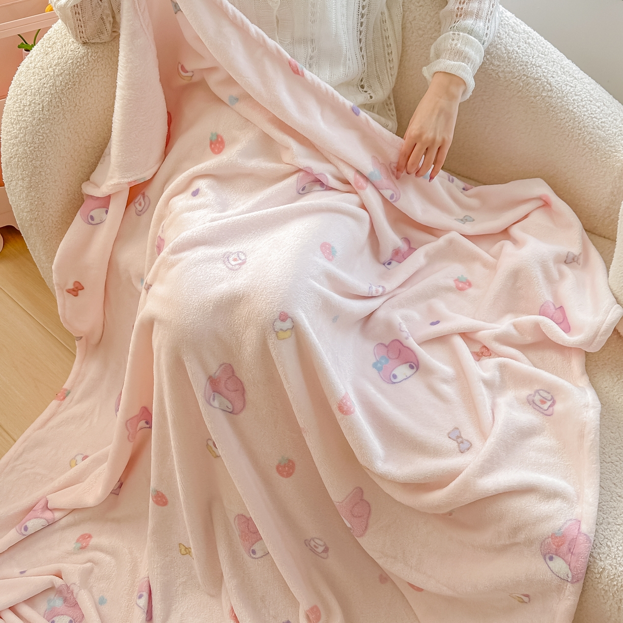 91家纺网 家纺一手货源 找家纺 博雅 2026新款三丽鸥小版牛奶绒盖毯午睡毯 小版-下午茶美乐蒂