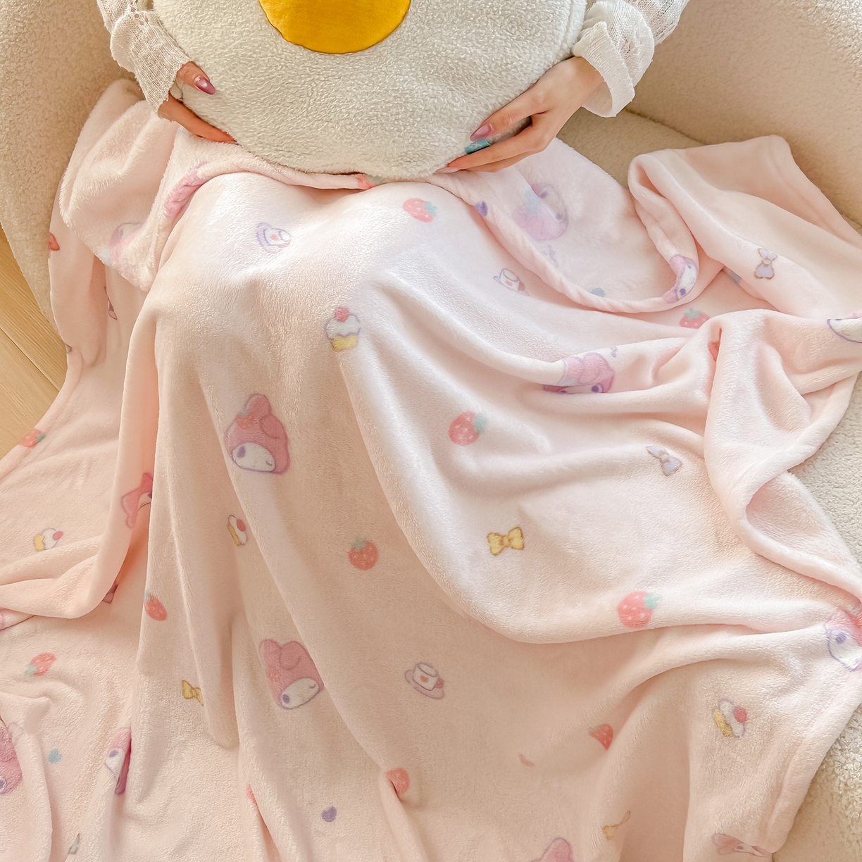 91家纺网 家纺一手货源 找家纺 博雅 2026新款三丽鸥小版牛奶绒盖毯午睡毯 小版-下午茶美乐蒂