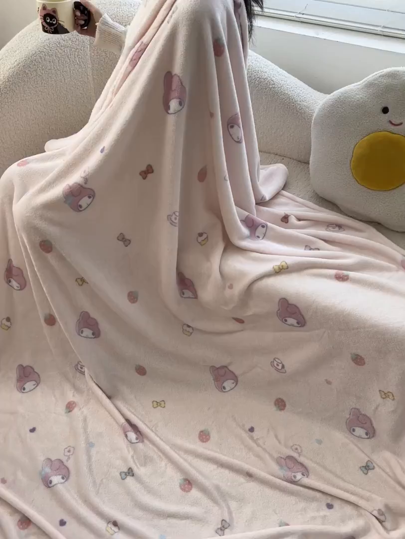 91家纺网 家纺一手货源 找家纺 博雅 2026新款三丽鸥小版牛奶绒盖毯午睡毯 小版-下午茶美乐蒂