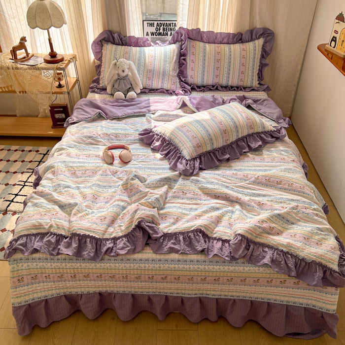 91家纺网 家纺一手货源 找家纺 梵希雅 2026新款床盖款花边夏被四件套 甜心木马卷