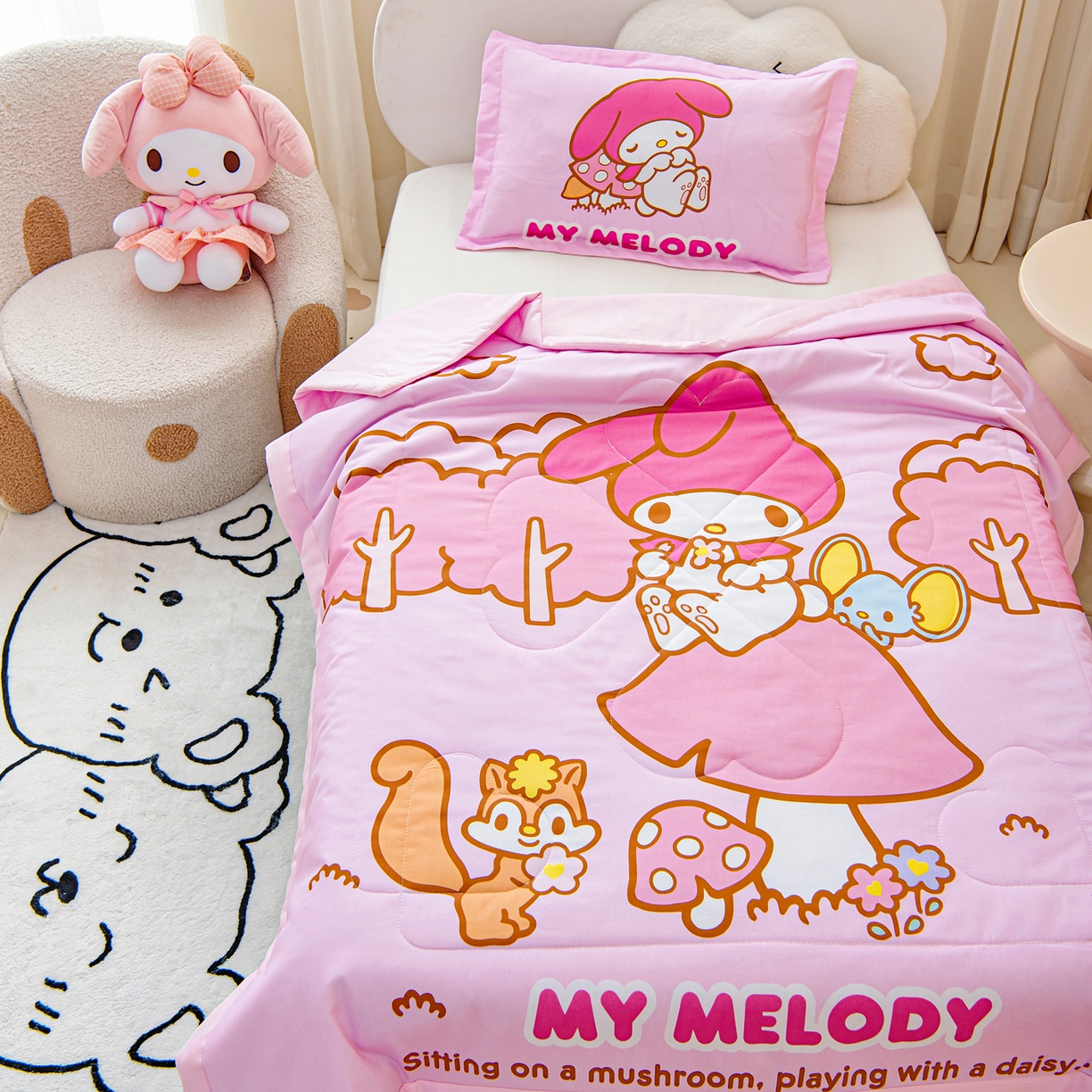 91家纺网 家纺一手货源 找家纺 乐秀家纺 2026新款三丽鸥大版全棉幼儿园空调被纯棉儿童夏凉被 蘑菇美乐蒂