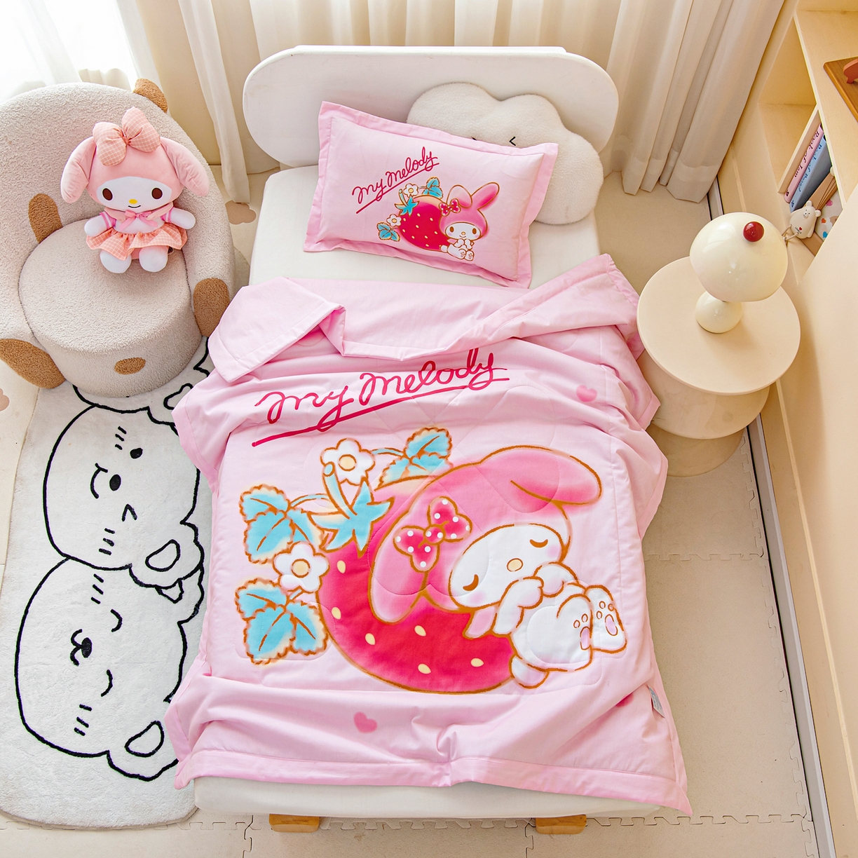 91家纺网 家纺一手货源 找家纺 乐秀家纺 2026新款三丽鸥大版全棉幼儿园空调被纯棉儿童夏凉被 睡梦美乐蒂