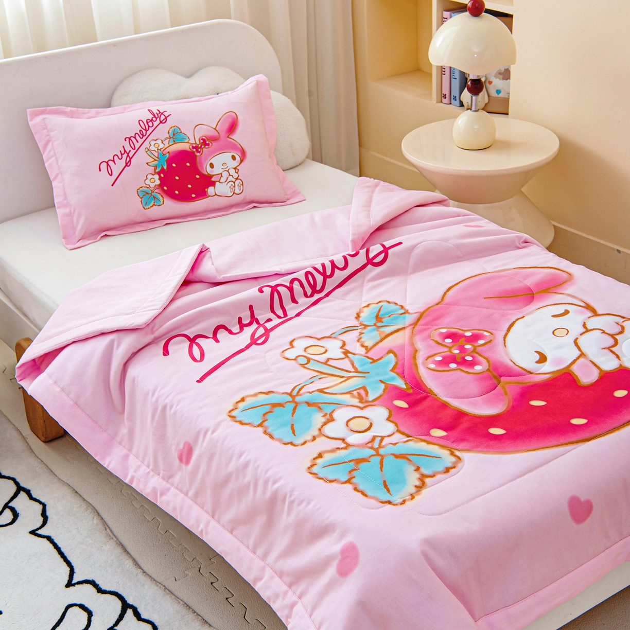 91家纺网 家纺一手货源 找家纺 乐秀家纺 2026新款三丽鸥大版全棉幼儿园空调被纯棉儿童夏凉被 睡梦美乐蒂