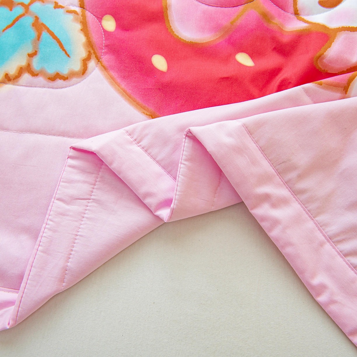 91家纺网 家纺一手货源 找家纺 乐秀家纺 2026新款三丽鸥大版全棉幼儿园空调被纯棉儿童夏凉被 睡梦美乐蒂