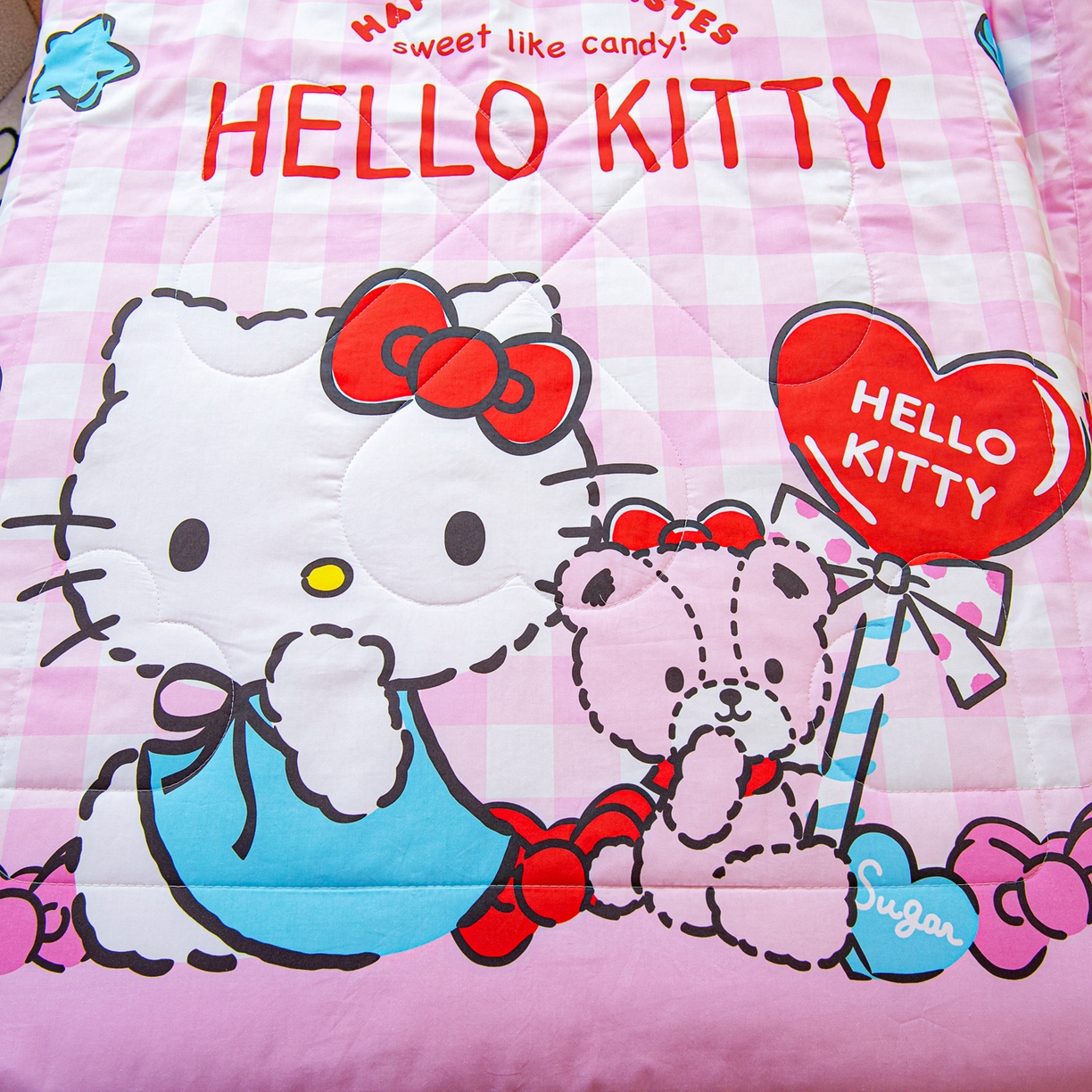 91家纺网 家纺一手货源 找家纺 乐秀家纺 2026新款三丽鸥大版全棉幼儿园空调被纯棉儿童夏凉被 糖果KT