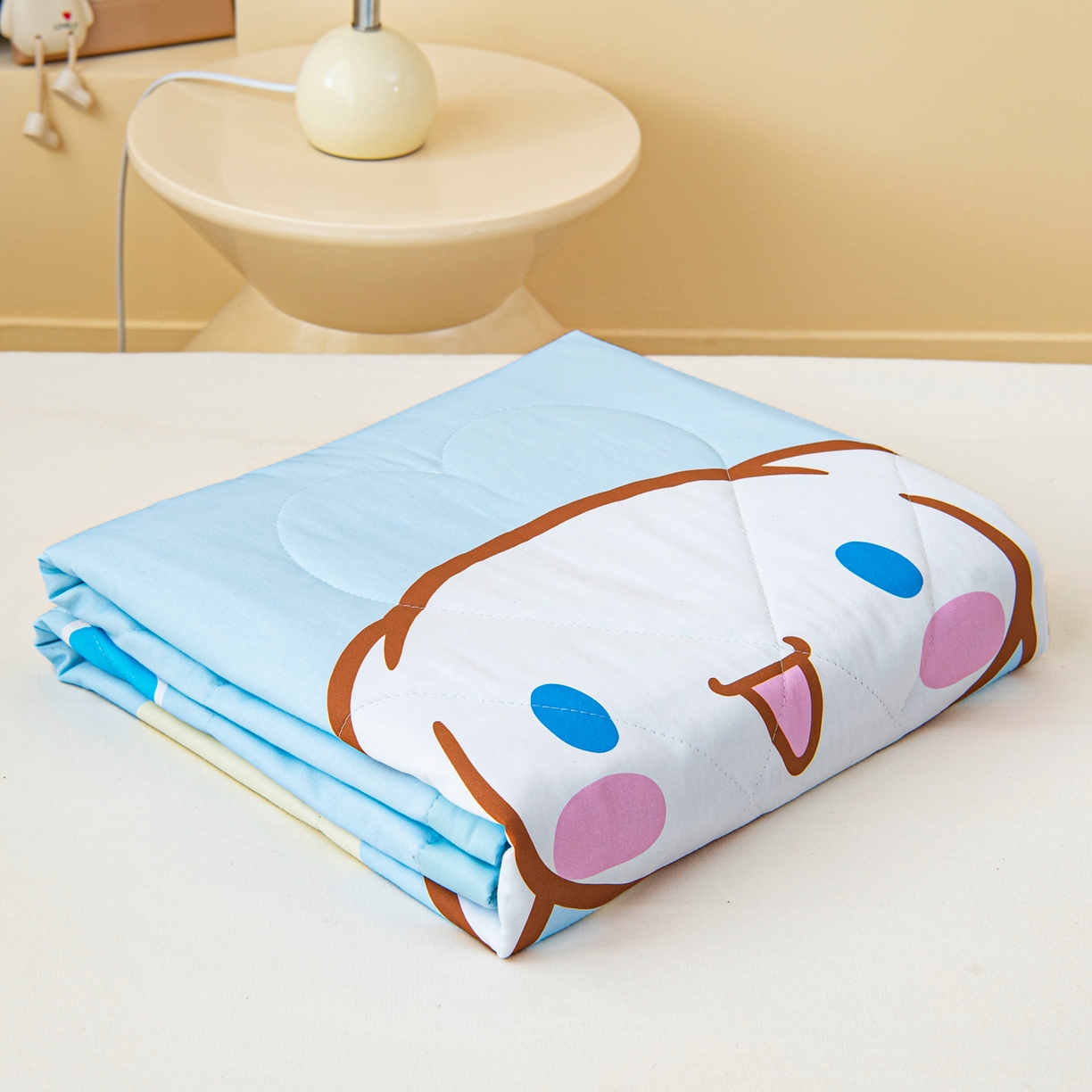 91家纺网 家纺一手货源 找家纺 乐秀家纺 2026新款三丽鸥大版全棉幼儿园空调被纯棉儿童夏凉被 星星玉桂狗