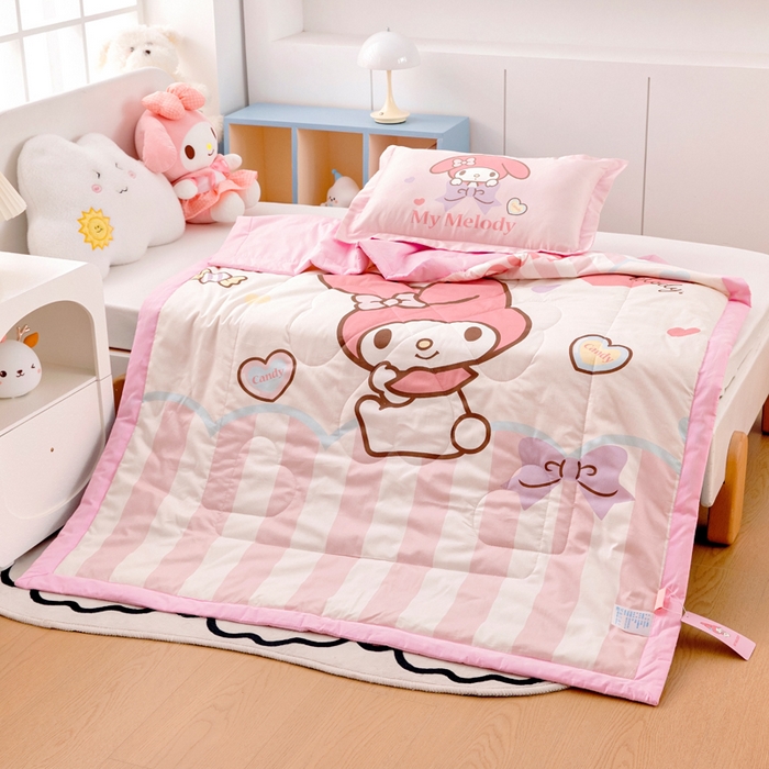 91家纺网 家纺一手货源 找家纺 乐秀家纺 2026新款三丽鸥大版全棉幼儿园空调被纯棉儿童夏凉被 爱心美乐蒂