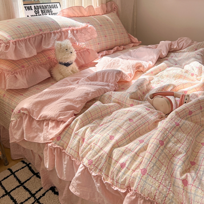 91家纺网 家纺一手货源 找家纺 梵希雅 2026新款床盖款花边夏被四件套 予诗粉