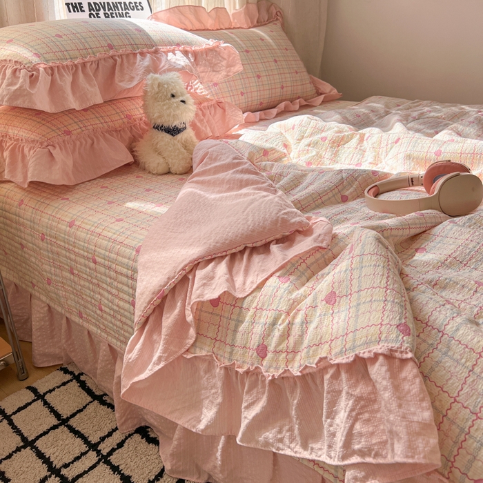 91家纺网 家纺一手货源 找家纺 梵希雅 2026新款床盖款花边夏被四件套 予诗粉