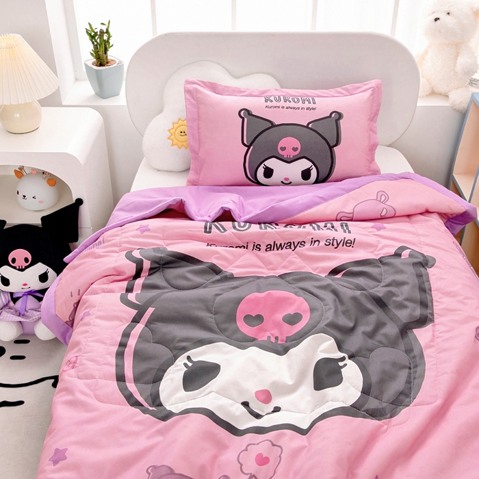 91家纺网 家纺一手货源 找家纺 乐秀家纺 2026新款三丽鸥大版全棉幼儿园空调被纯棉儿童夏凉被 黑酷使者