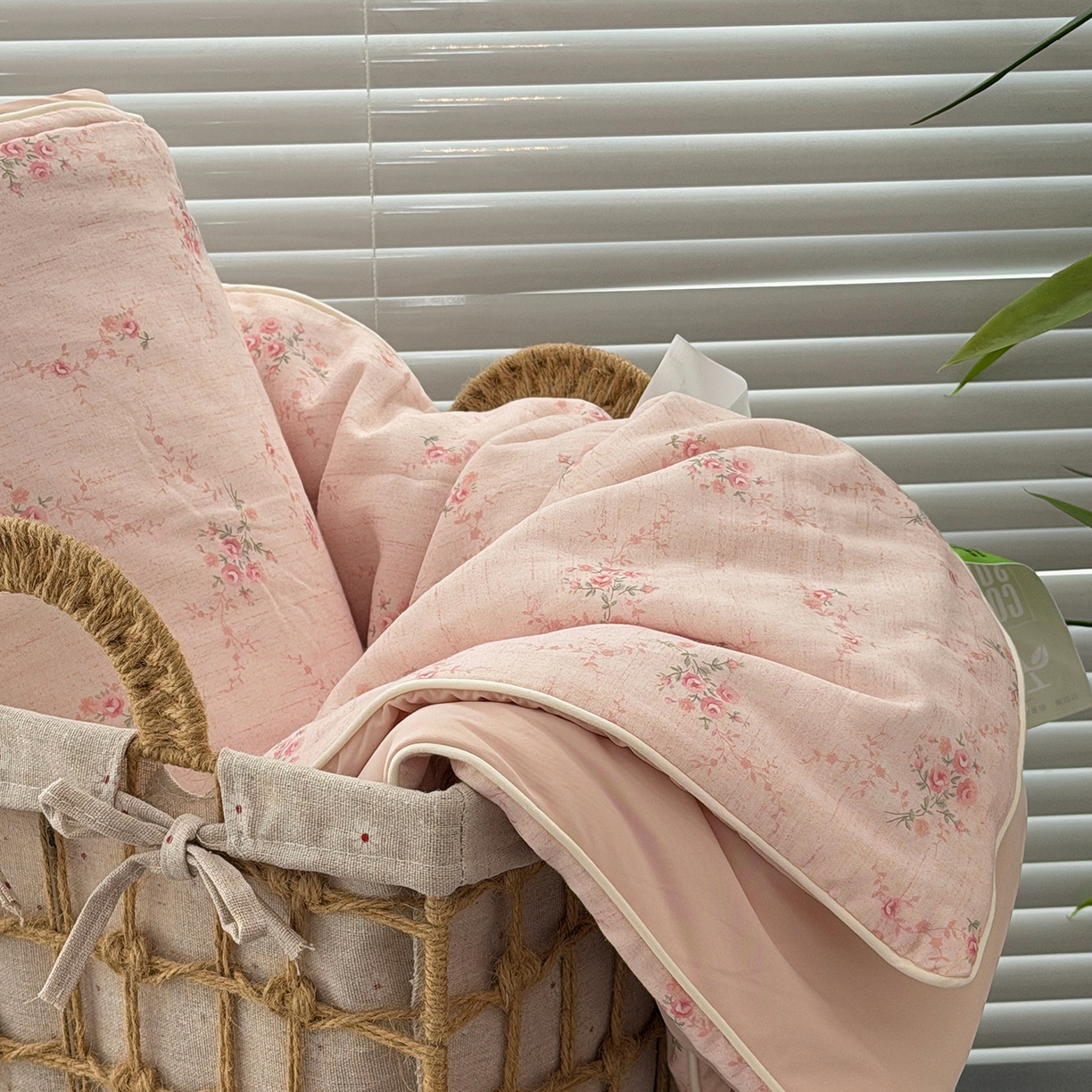 91家纺网 家纺一手货源 找家纺 佰织鑫家居 2026新款全棉双层纱锦氨凉感夏凉被空调被 初夏