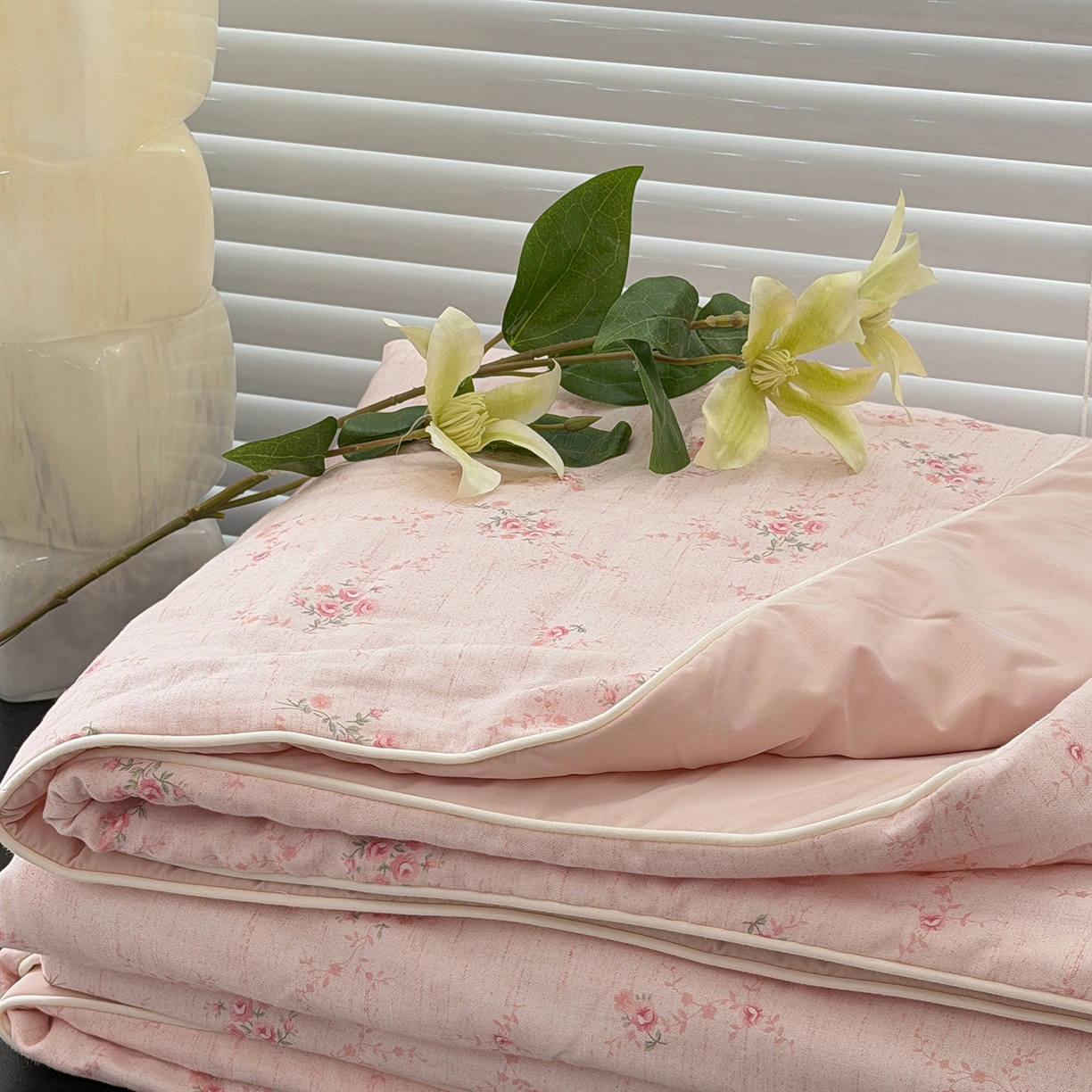 91家纺网 家纺一手货源 找家纺 佰织鑫家居 2026新款全棉双层纱锦氨凉感夏凉被空调被 初夏