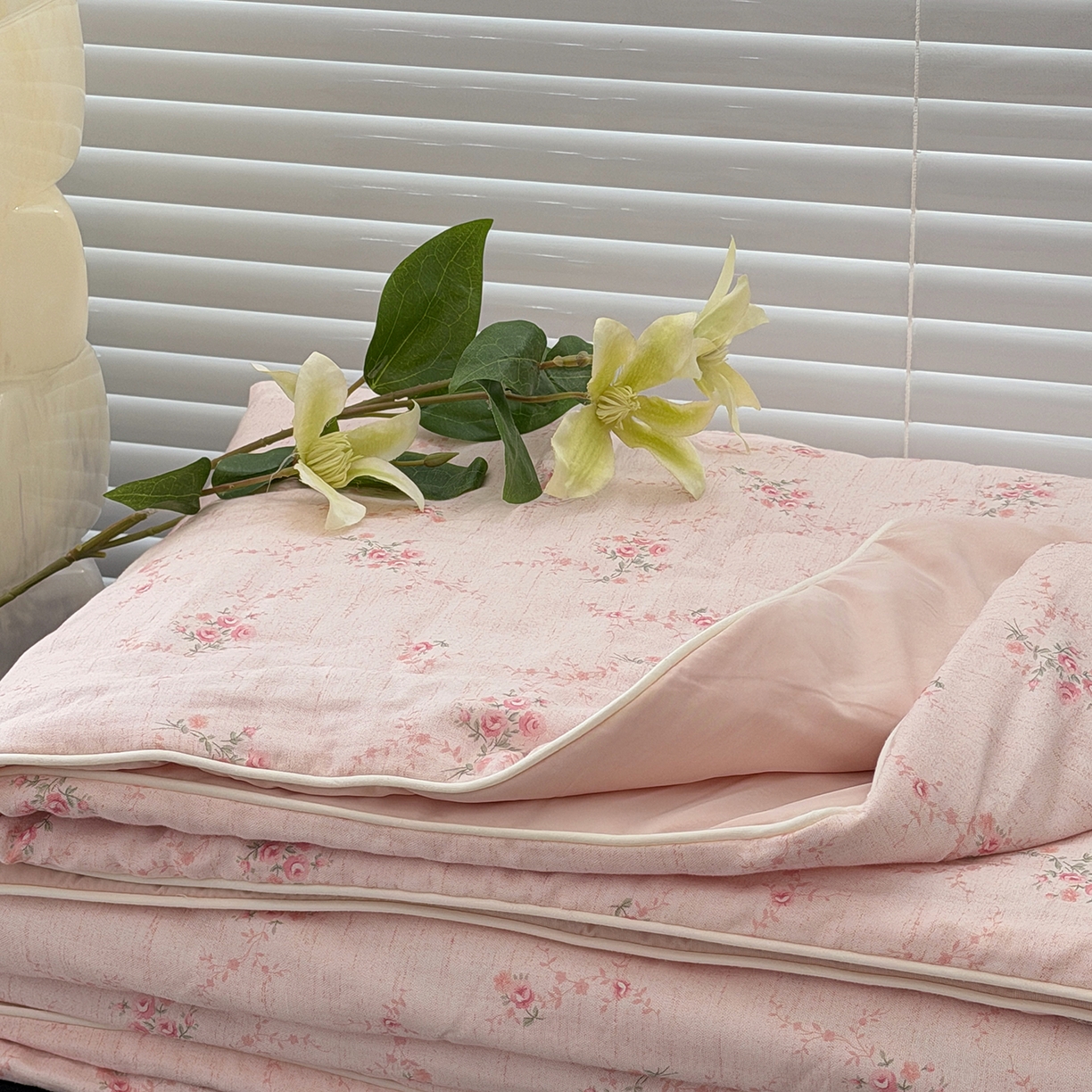 91家纺网 家纺一手货源 找家纺 佰织鑫家居 2026新款全棉双层纱锦氨凉感夏凉被空调被 初夏