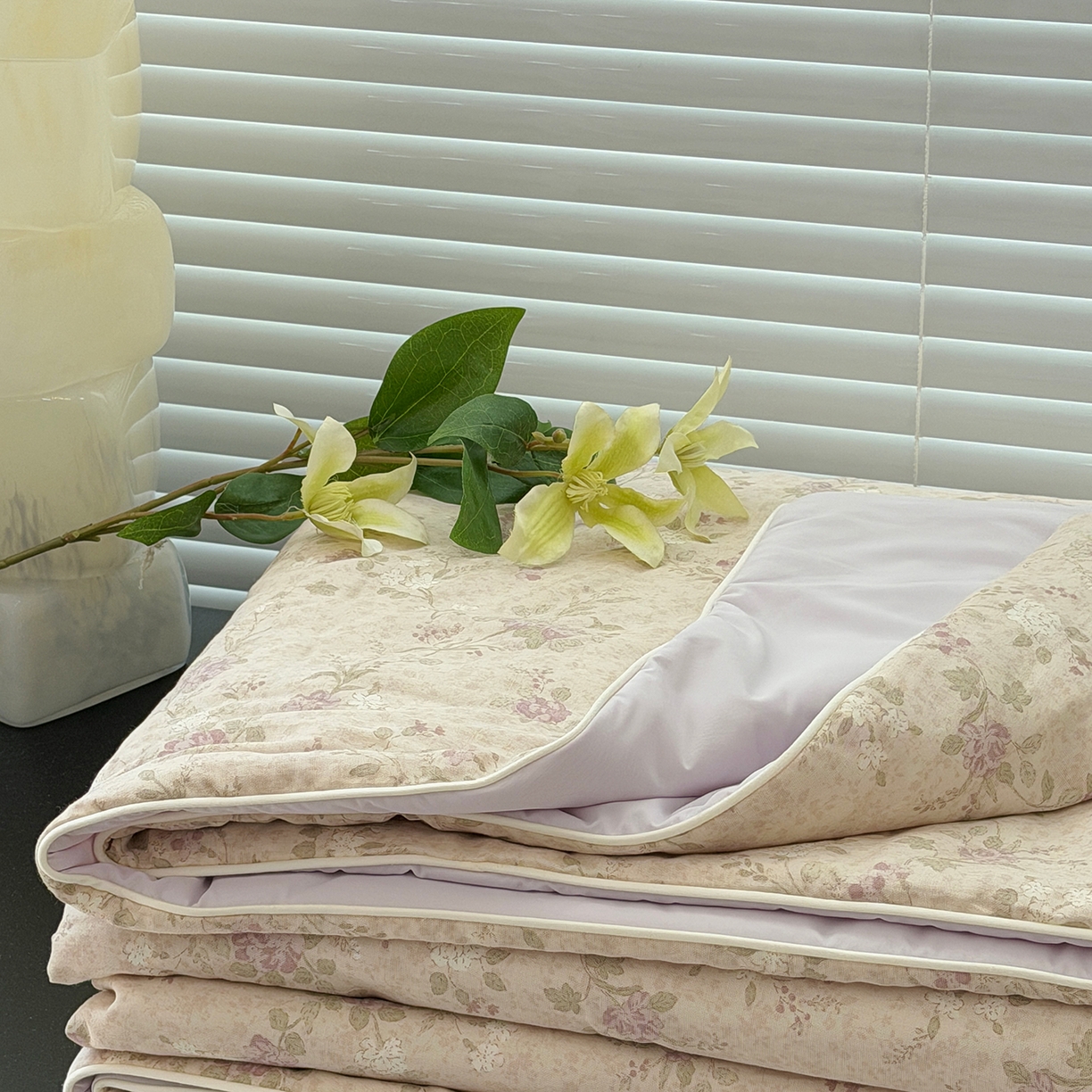 91家纺网 家纺一手货源 找家纺 佰织鑫家居 2026新款全棉双层纱锦氨凉感夏凉被空调被 晚香