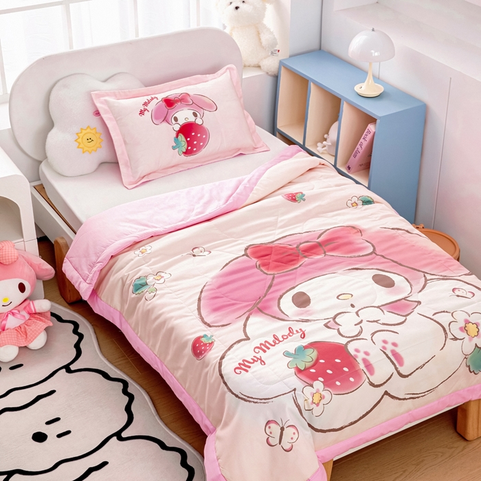 91家纺网 家纺一手货源 找家纺 乐秀家纺 2026新款三丽鸥大版全棉幼儿园空调被纯棉儿童夏凉被 花朵美乐蒂