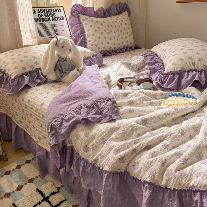 91家纺网 家纺一手货源 找家纺 梵希雅 2026新款床盖款花边夏被四件套 芋泥花束