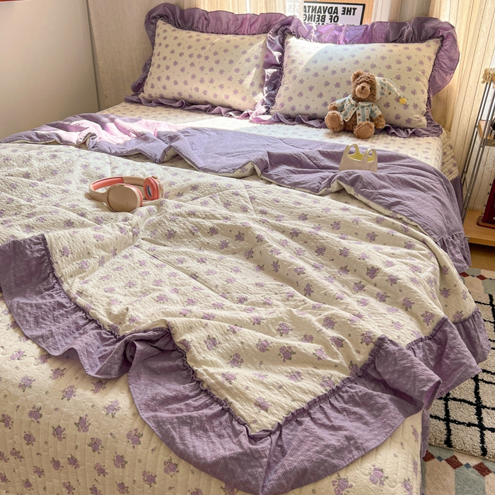 91家纺网 家纺一手货源 找家纺 梵希雅 2026新款床盖款花边夏被四件套 芋泥花束