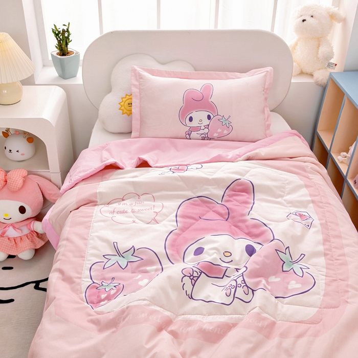 91家纺网 家纺一手货源 找家纺 乐秀家纺 2026新款三丽鸥大版全棉幼儿园空调被纯棉儿童夏凉被 天使美乐蒂