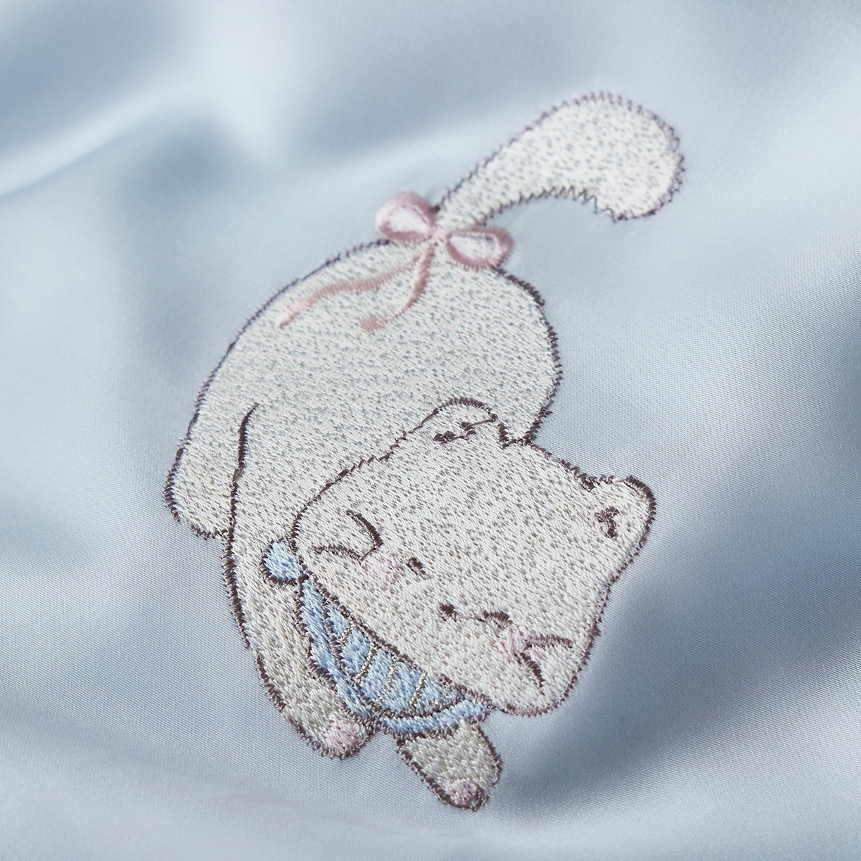 91家纺网 家纺一手货源 找家纺 风向标家纺 2026新款兰精天丝绣花四件套-萌宠系列 蓝心喵语