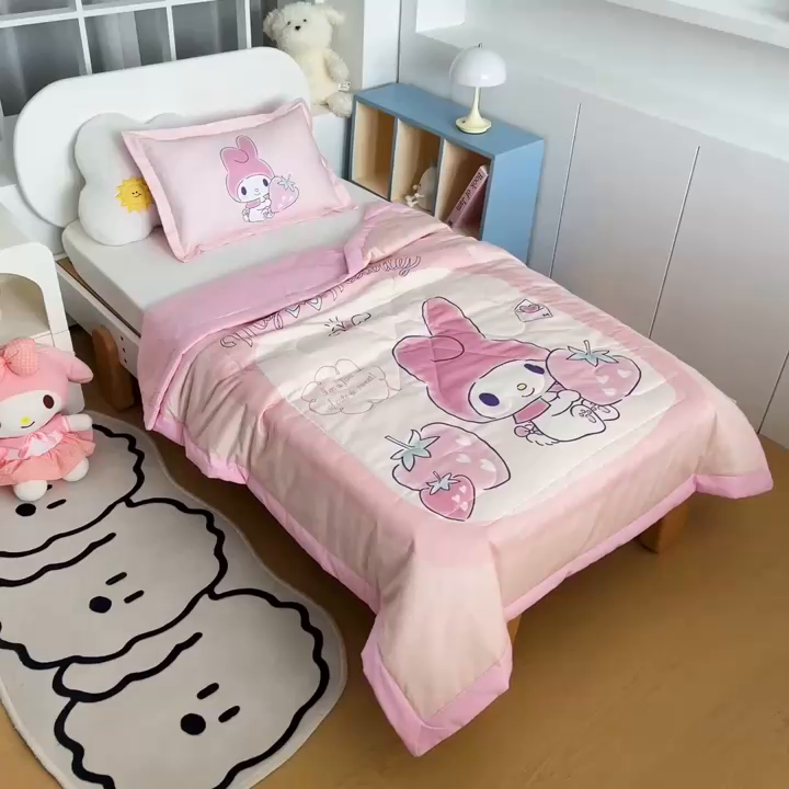 91家纺网 家纺一手货源 找家纺 乐秀家纺 2026新款三丽鸥大版全棉幼儿园空调被纯棉儿童夏凉被 天使美乐蒂