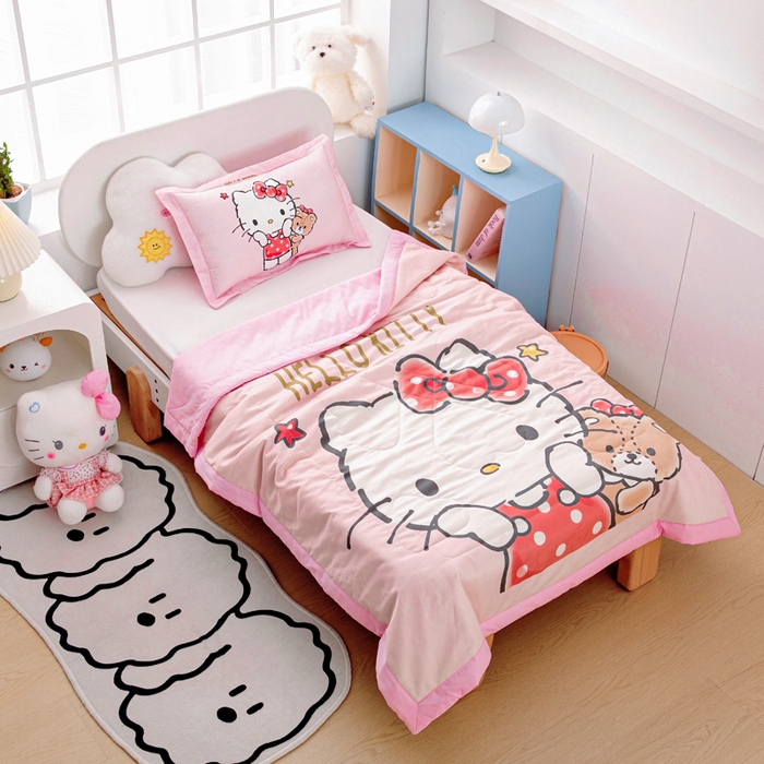 91家纺网 家纺一手货源 找家纺 乐秀家纺 2026新款三丽鸥大版全棉幼儿园空调被纯棉儿童夏凉被 小熊KT