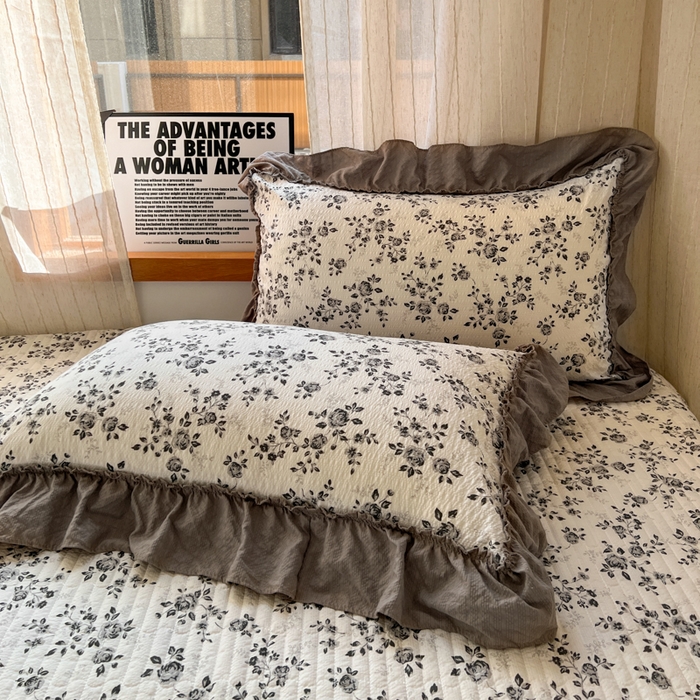 91家纺网 家纺一手货源 找家纺 梵希雅 2026新款床盖款花边夏被四件套 只闻花香