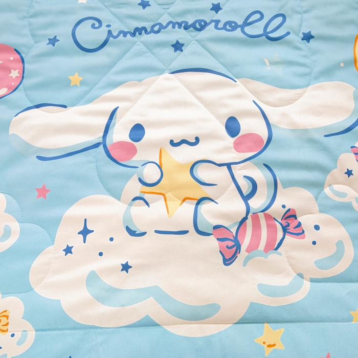 91家纺网 家纺一手货源 找家纺 乐秀家纺 2026新款三丽鸥大版全棉幼儿园空调被纯棉儿童夏凉被 云朵玉桂狗