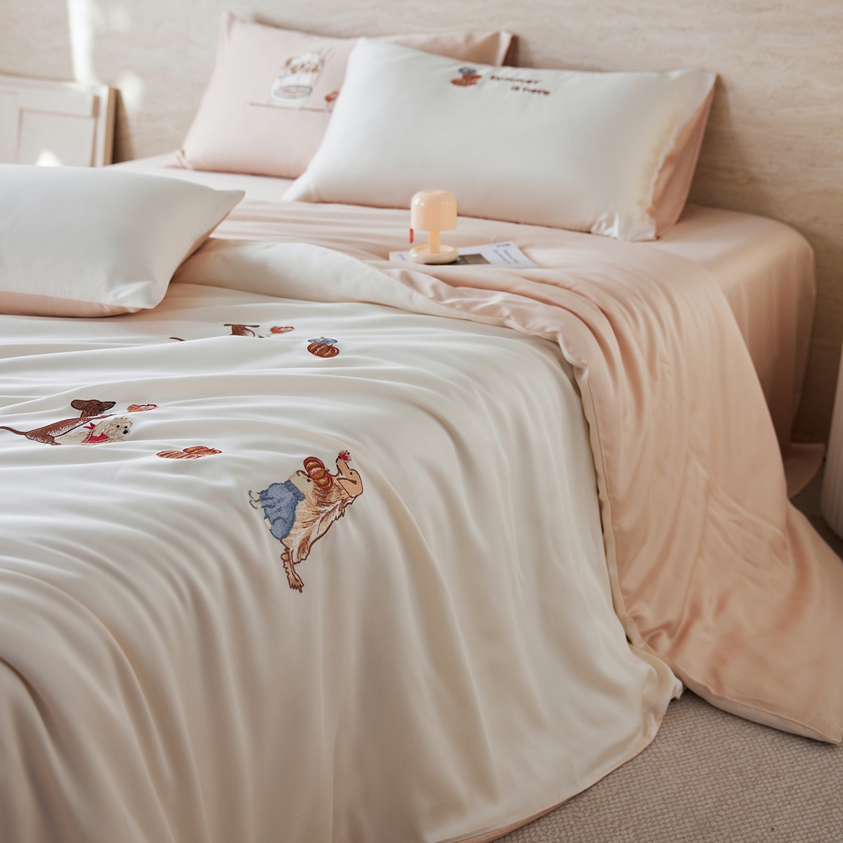 91家纺网 家纺一手货源 找家纺 风向标家纺 2026新款兰精天丝绣花四件套-萌宠系列 南瓜夏语