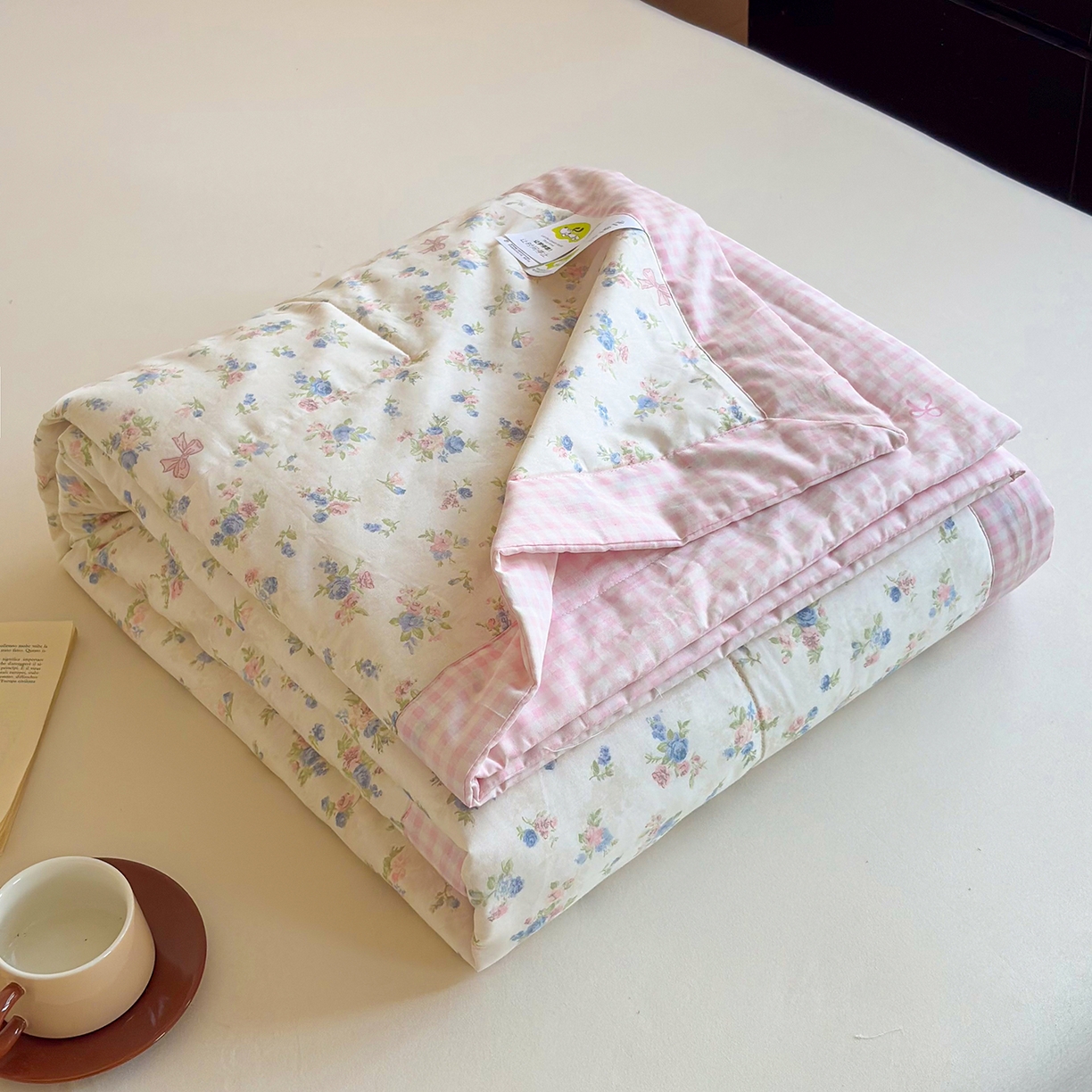 91家纺网 家纺一手货源 找家纺 宜梦家居 （全网最低价）2026新款亲肤新疆棉印花夏被系列 窗边花事