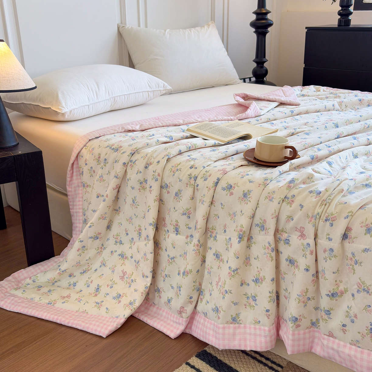 91家纺网 家纺一手货源 找家纺 宜梦家居 （全网最低价）2026新款亲肤新疆棉印花夏被系列 窗边花事