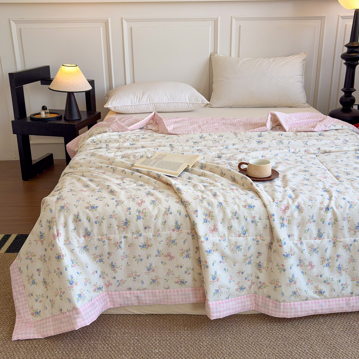 91家纺网 家纺一手货源 找家纺 宜梦家居 （全网最低价）2026新款亲肤新疆棉印花夏被系列 窗边花事