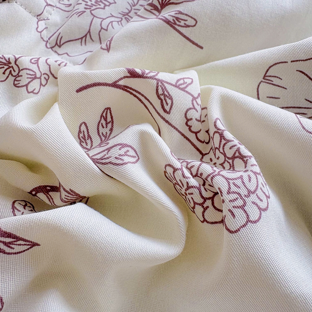 91家纺网 家纺一手货源 找家纺 宜梦家居 （全网最低价）2026新款亲肤新疆棉印花夏被系列 简影花梦