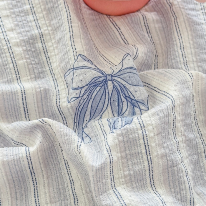 91家纺网 家纺一手货源 找家纺 赫本家纺 2026新款全棉镂空花边云感印花双层纱夏被四件套 海盐蝴蝶结