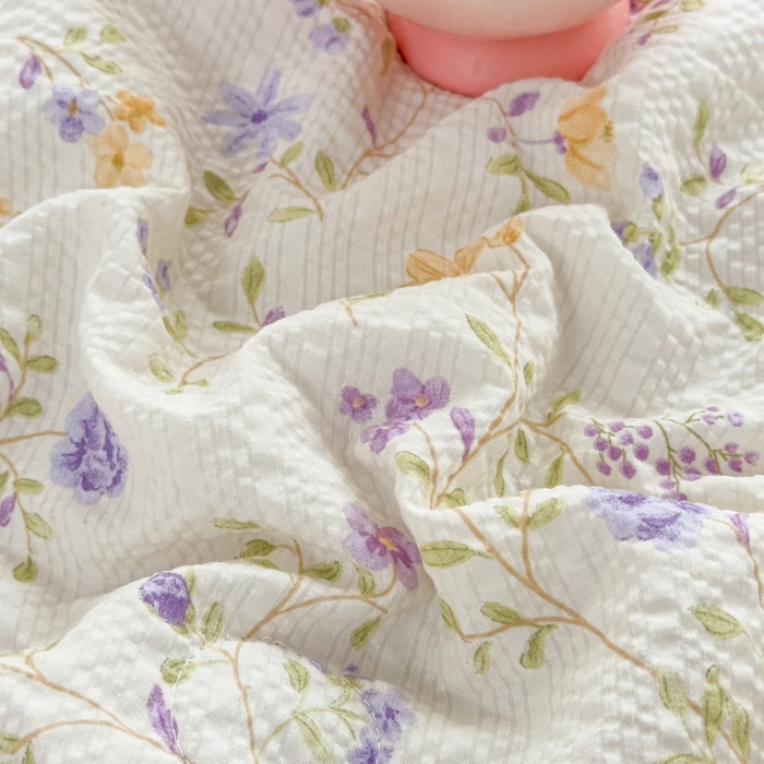 91家纺网 家纺一手货源 找家纺 赫本家纺 2026新款全棉镂空花边云感印花双层纱夏被四件套 晴朗紫