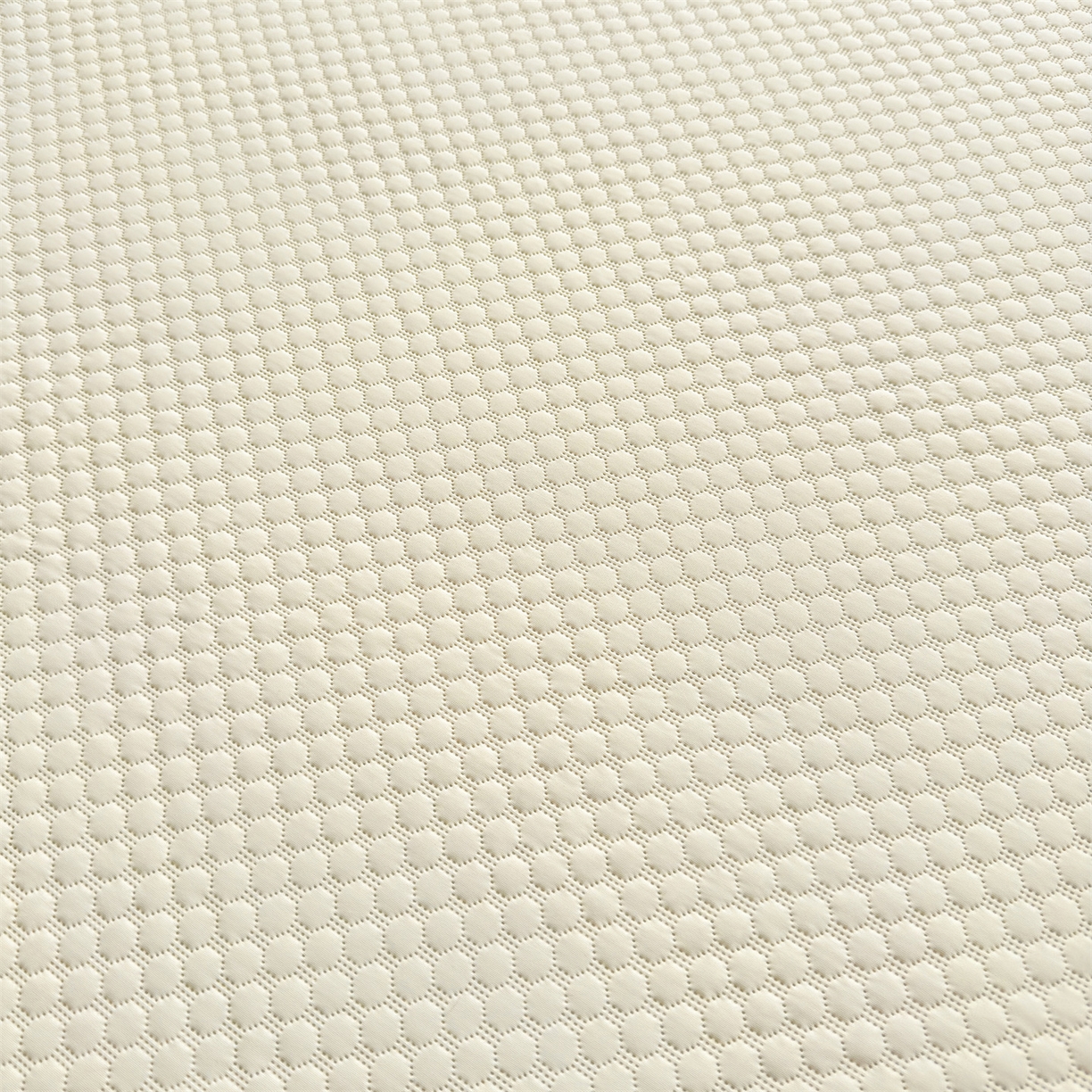 91家纺网 家纺一手货源 找家纺 （总）雯豆家纺 2026夏季新款绣花豆豆压花凉席三件套加厚三明治平铺席子纯色卡通凉席