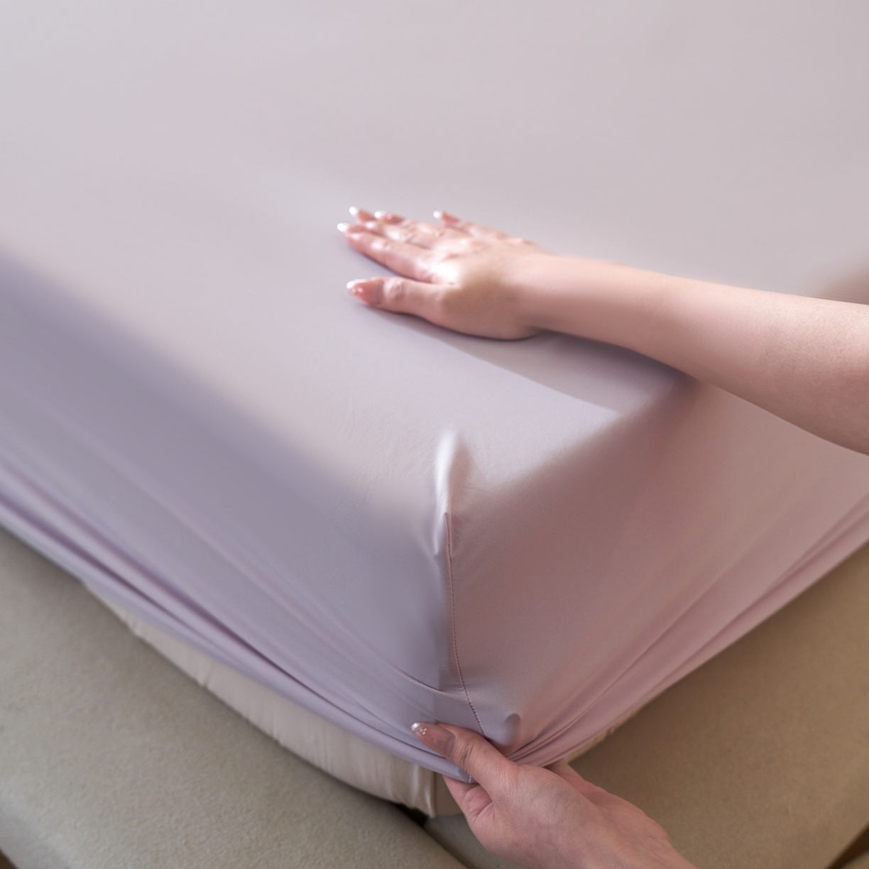 91家纺网 家纺一手货源 找家纺 亿梵家居 2026新款A类锦氨凉感床笠某姆同款冰皮纯色床笠全包围三件套 梦幻紫