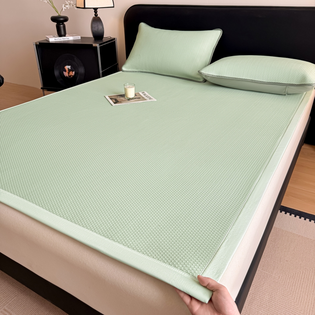 91家纺网 家纺一手货源 找家纺 欧邦 2026新款PE中分子提花冰豆豆床笠凉席 蜂巢-草绿-凉席款