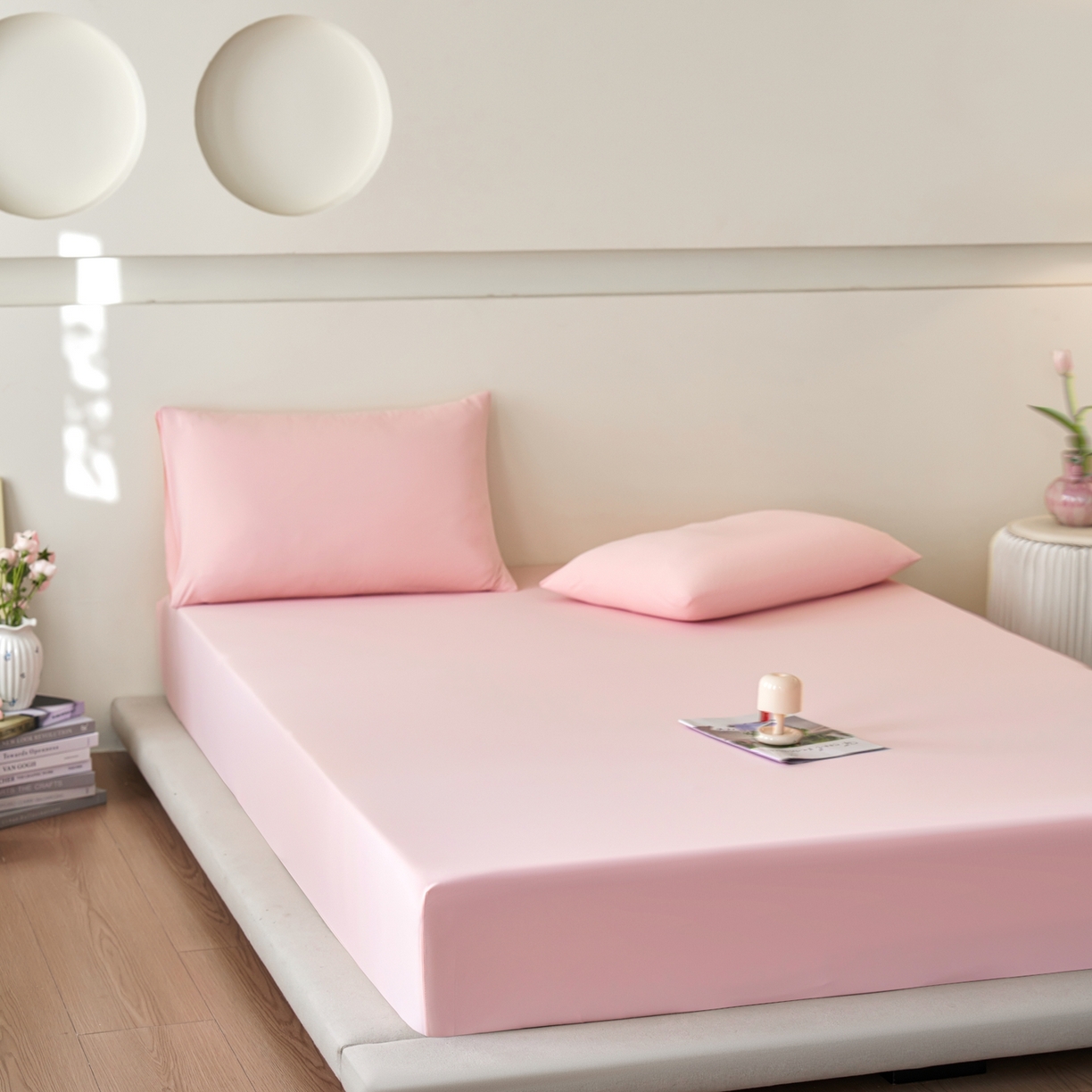 91家纺网 家纺一手货源 找家纺 亿梵家居 2026新款A类锦氨凉感床笠某姆同款冰皮纯色床笠全包围三件套 蜜桃粉