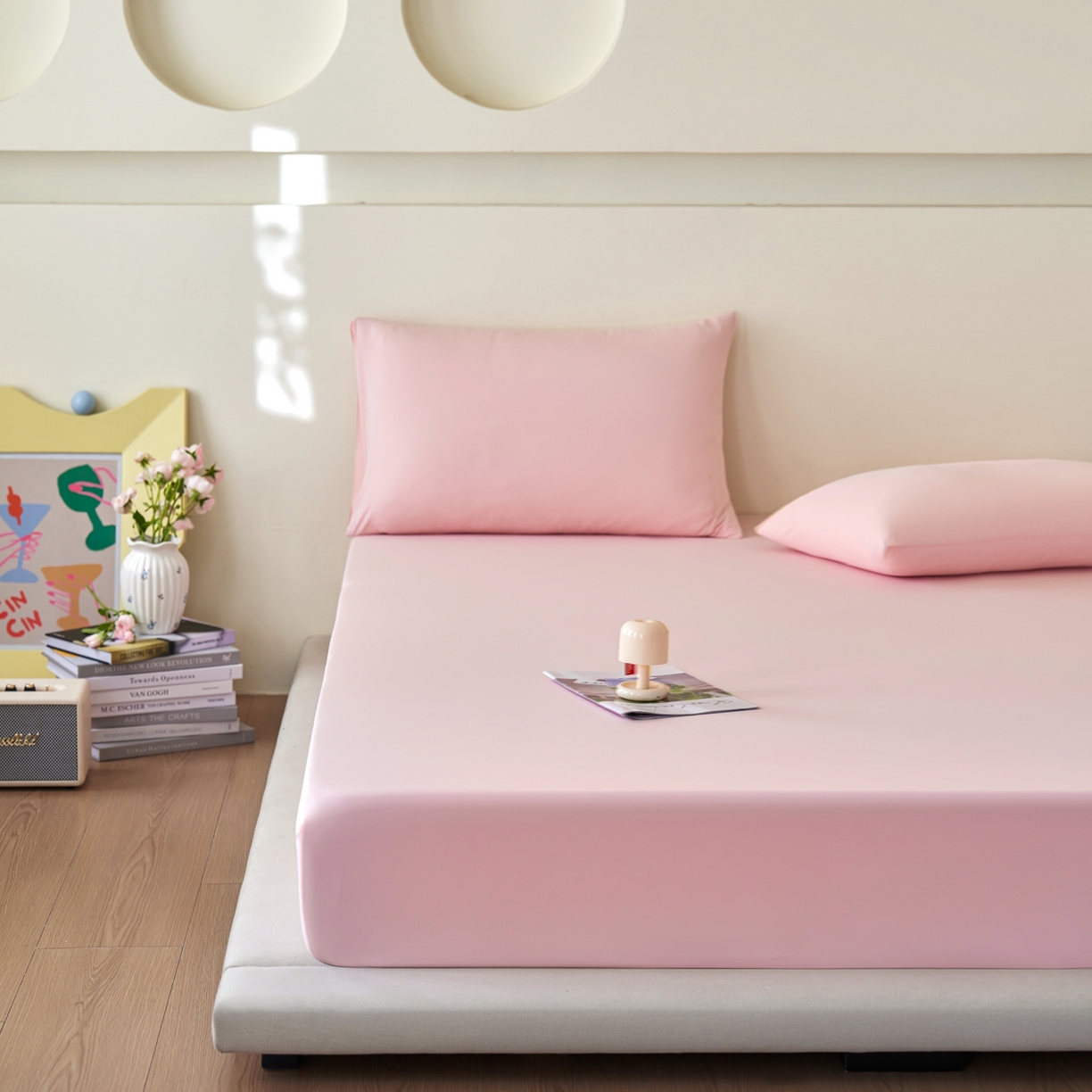 91家纺网 家纺一手货源 找家纺 亿梵家居 2026新款A类锦氨凉感床笠某姆同款冰皮纯色床笠全包围三件套 蜜桃粉